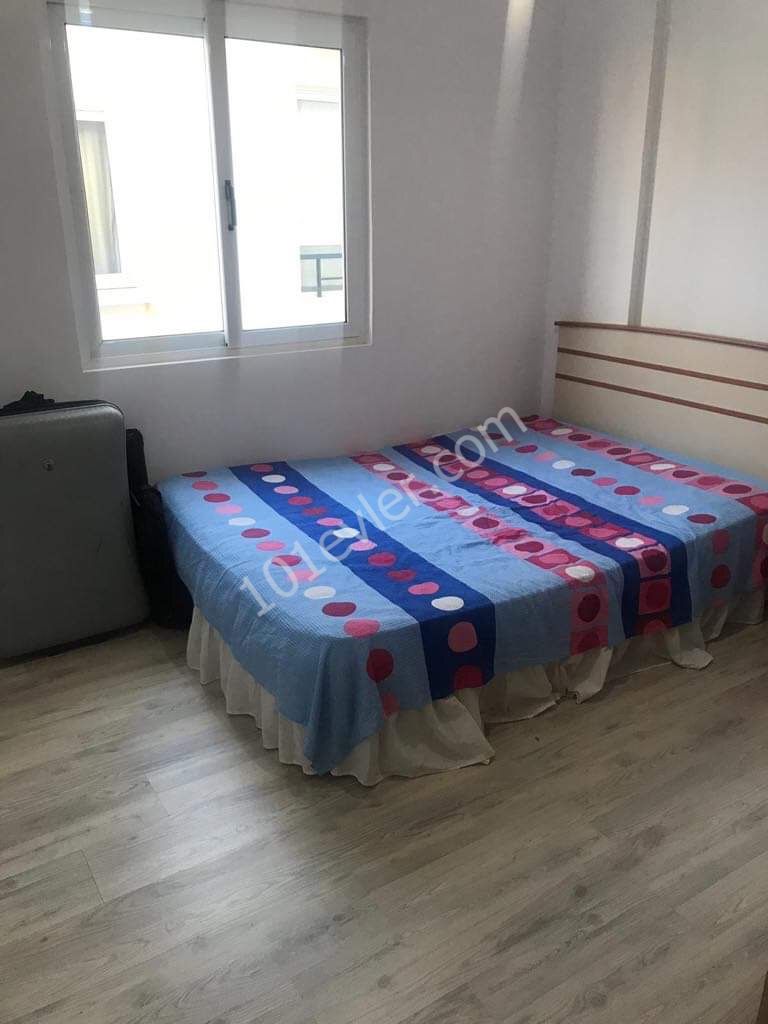 GÖNYELİ DE  ÖZENLE  YAPILMIŞ  MODERN   3+1  DAİRE 