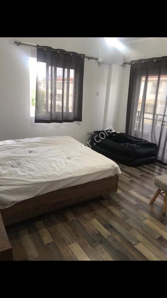 GÖNYELİ DE  ÖZENLE  YAPILMIŞ  MODERN   3+1  DAİRE 