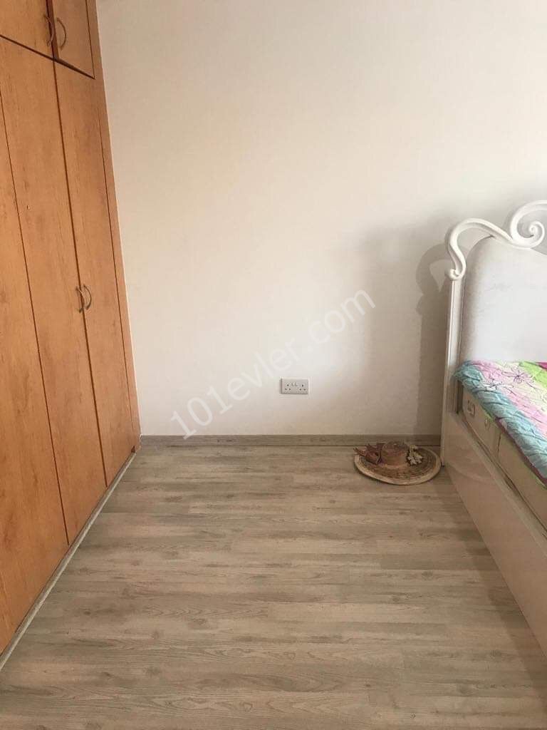 GÖNYELİ DE  ÖZENLE  YAPILMIŞ  MODERN   3+1  DAİRE 