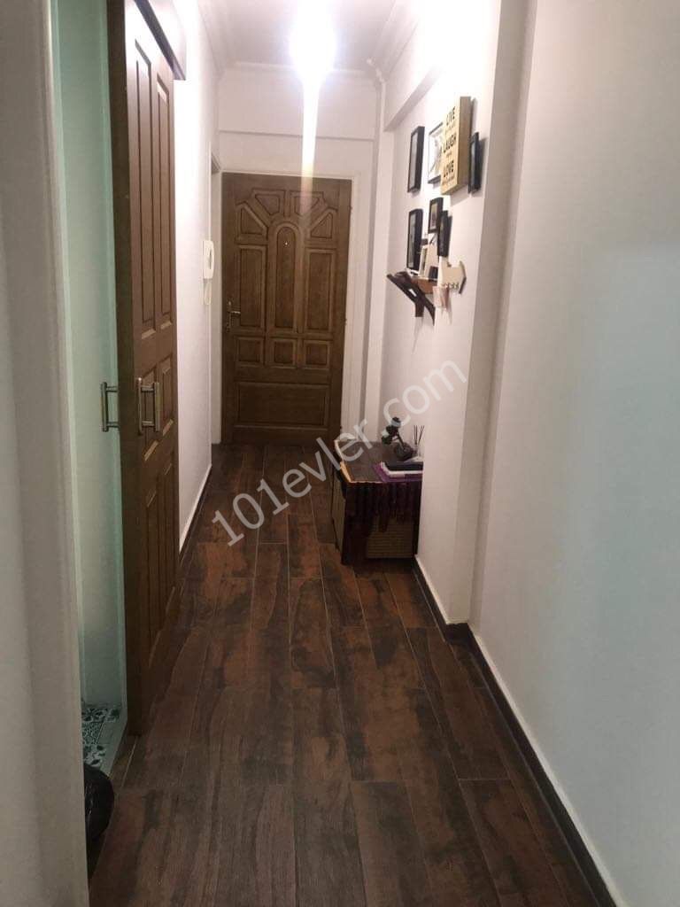 GÖNYELİ DE  ÖZENLE  YAPILMIŞ  MODERN   3+1  DAİRE 