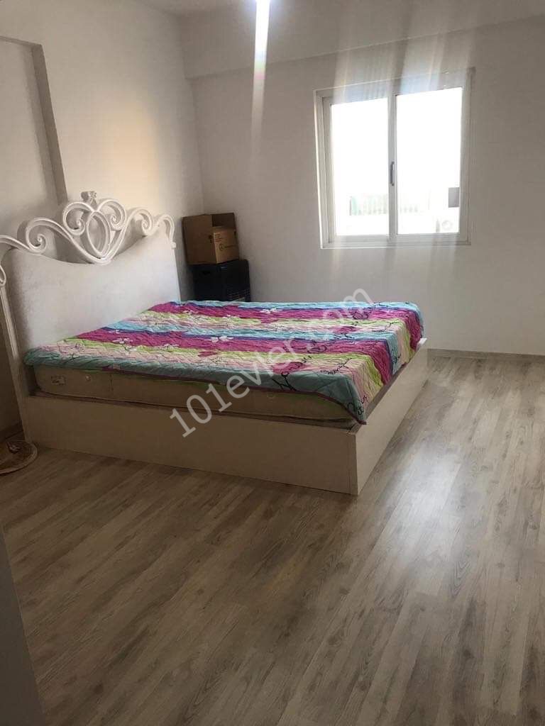 GÖNYELİ DE  ÖZENLE  YAPILMIŞ  MODERN   3+1  DAİRE 