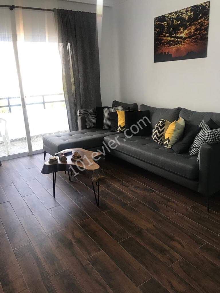 GÖNYELİ DE  ÖZENLE  YAPILMIŞ  MODERN   3+1  DAİRE 