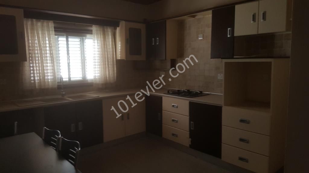 Flat To Rent in Köşklüçiftlik, Nicosia