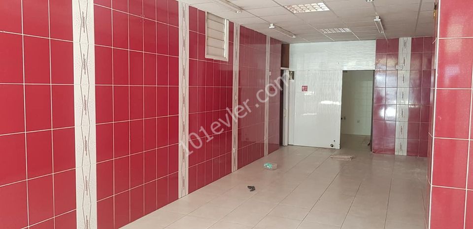 YENİŞEHİR ANA CADDE ÜZERİ OLDUKCA İŞLEK BİR BÖLGEDE ,MARKET,REST, İŞYERİ OLMAYA MÜSAİT SATILIK 80M2 DÜKKAN