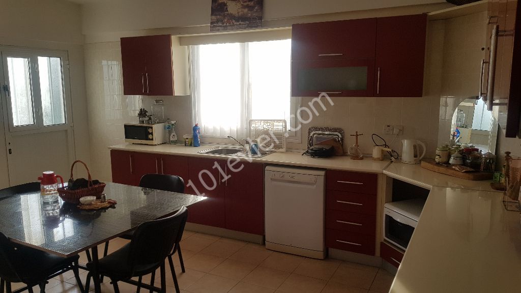 Detached House For Sale in Haspolat, Nicosia