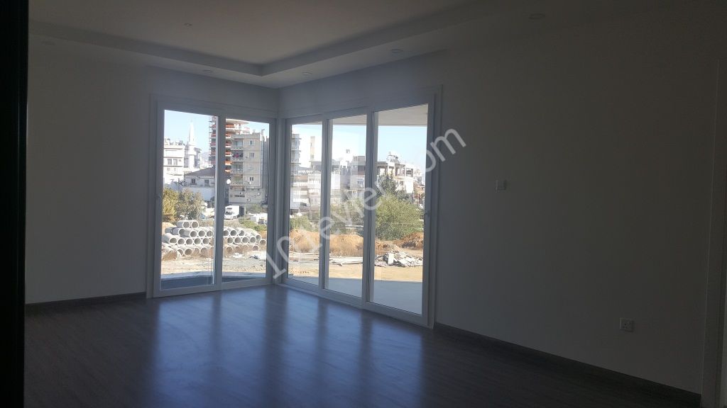 Flat To Rent in Köşklüçiftlik, Nicosia