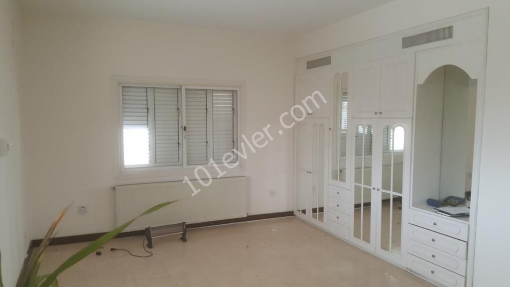 Business To Rent in Ortaköy, Nicosia