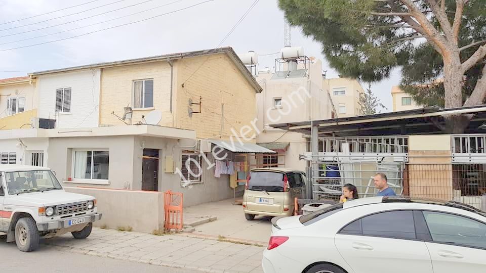 Detached House To Rent in Göçmenköy, Nicosia