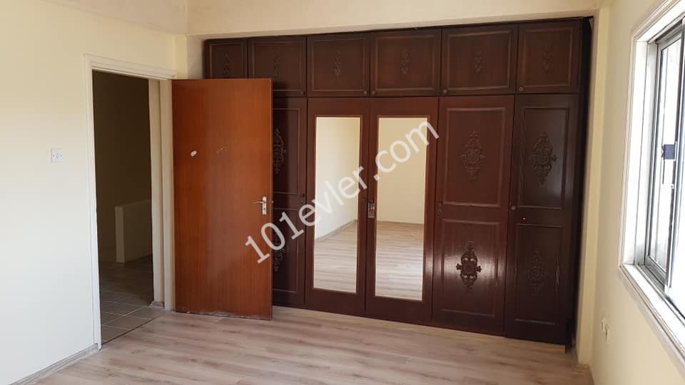 Detached House To Rent in Göçmenköy, Nicosia