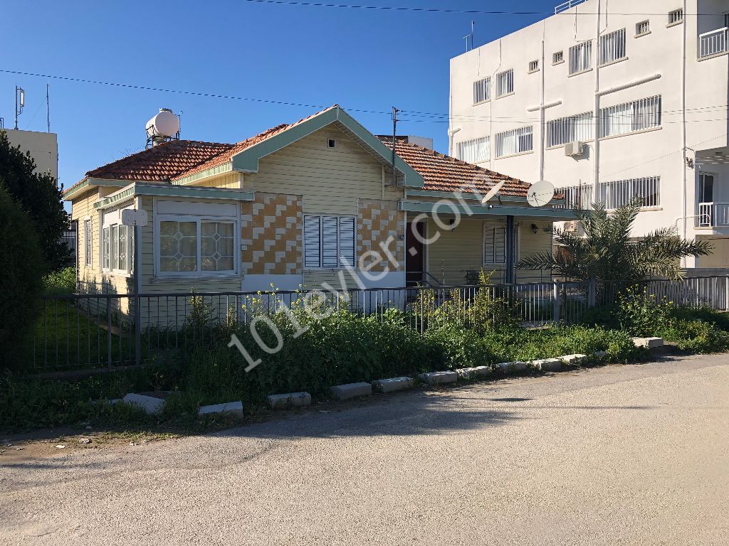 LEFKOŞA - KIZILBAŞ DA  5 KAT İZNİ OLAN 950 M2 APTLIK ARSA