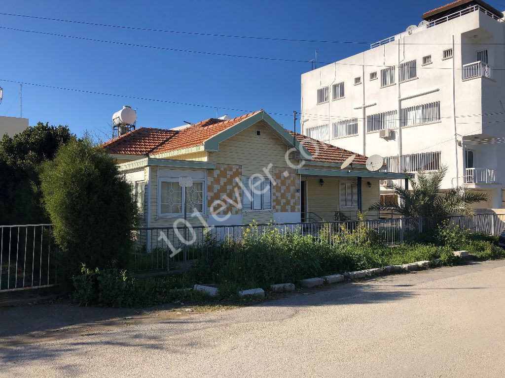 LEFKOŞA - KIZILBAŞDA  6300 AY2 İÇERİSİNDE OFİS -KLİNİK DE OLABİLECEK MÜSTAKİL EV