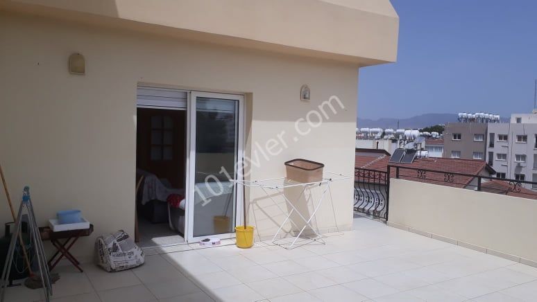 PENTHOUSE APARTMENT FOR SALE WITH 2 + 1 80 M2 CLOSED AREA 40 M2 TERRACE SECTION WITH AN ANNUAL RENTAL YIELD OF 24.000 TL WITH A TENANT IN THE CENTRAL KIZILBAŞ DISTRICT OF NICOSIA ** 