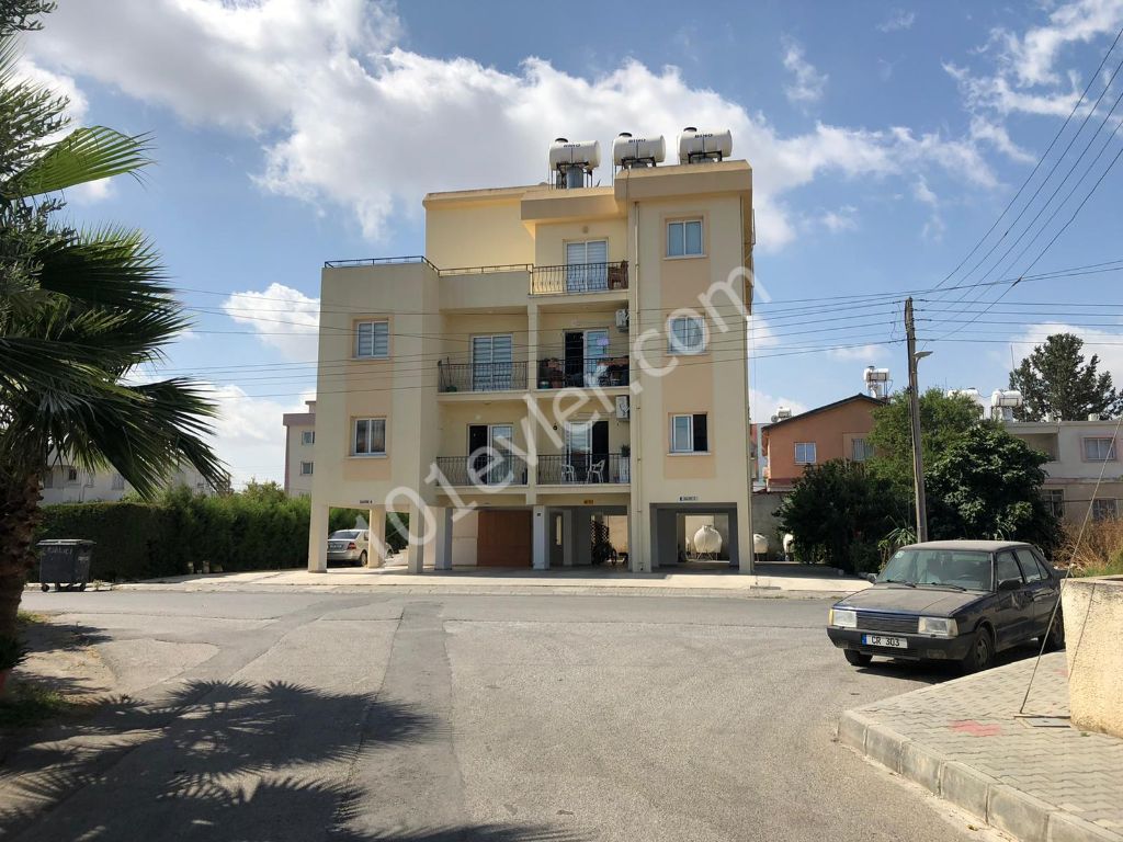 PENTHOUSE APARTMENT FOR SALE WITH 2 + 1 80 M2 CLOSED AREA 40 M2 TERRACE SECTION WITH AN ANNUAL RENTAL YIELD OF 24.000 TL WITH A TENANT IN THE CENTRAL KIZILBAŞ DISTRICT OF NICOSIA ** 