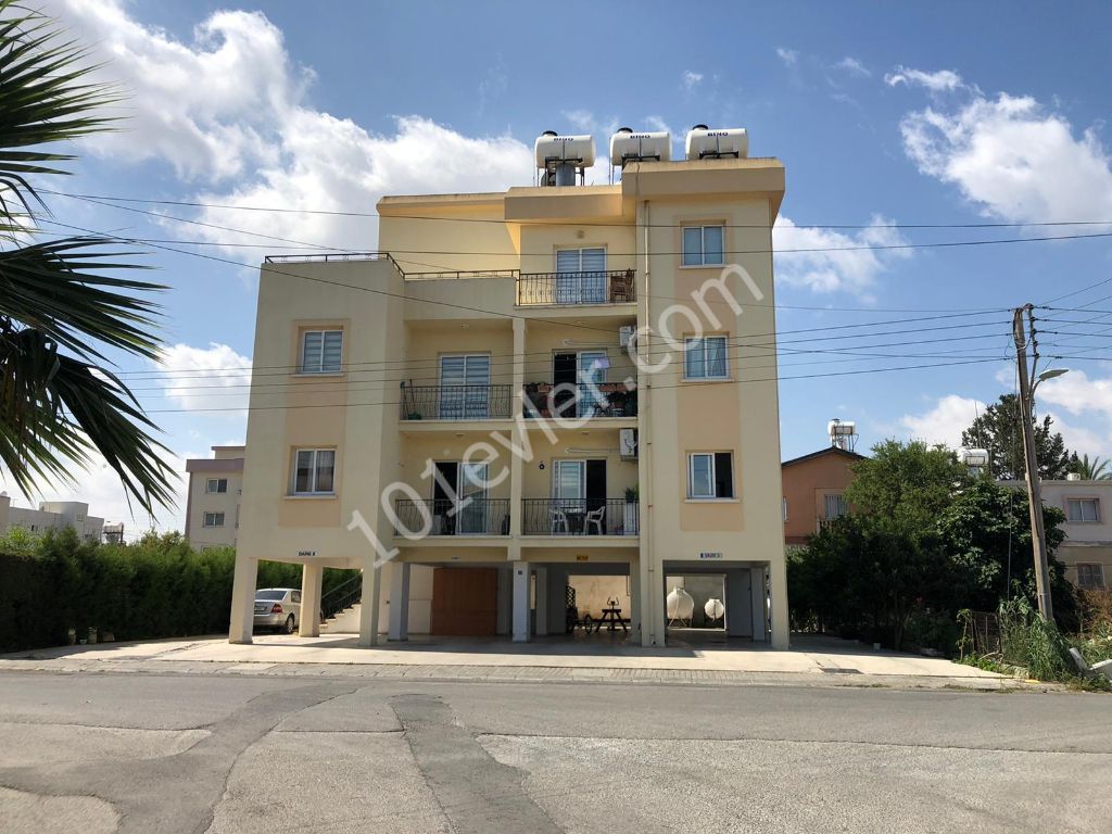 PENTHOUSE APARTMENT FOR SALE WITH 2 + 1 80 M2 CLOSED AREA 40 M2 TERRACE SECTION WITH AN ANNUAL RENTAL YIELD OF 24.000 TL WITH A TENANT IN THE CENTRAL KIZILBAŞ DISTRICT OF NICOSIA ** 