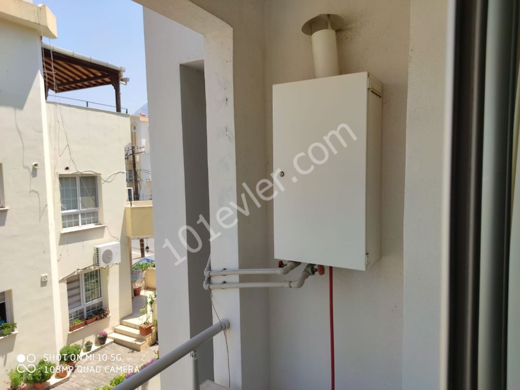 Flat For Sale in Yukarı Girne, Kyrenia