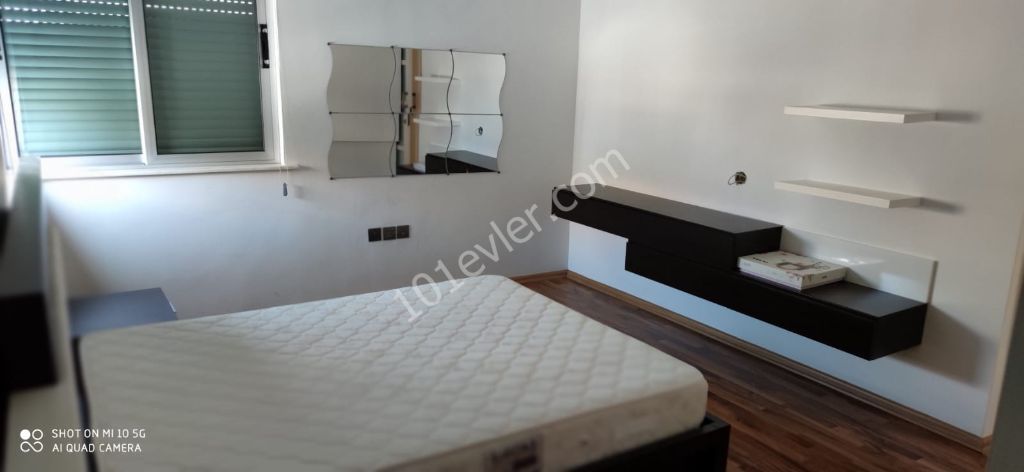 Flat For Sale in Yukarı Girne, Kyrenia