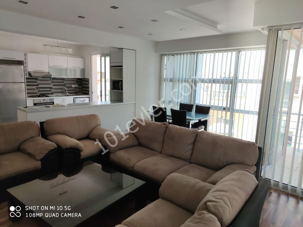 Flat For Sale in Yukarı Girne, Kyrenia