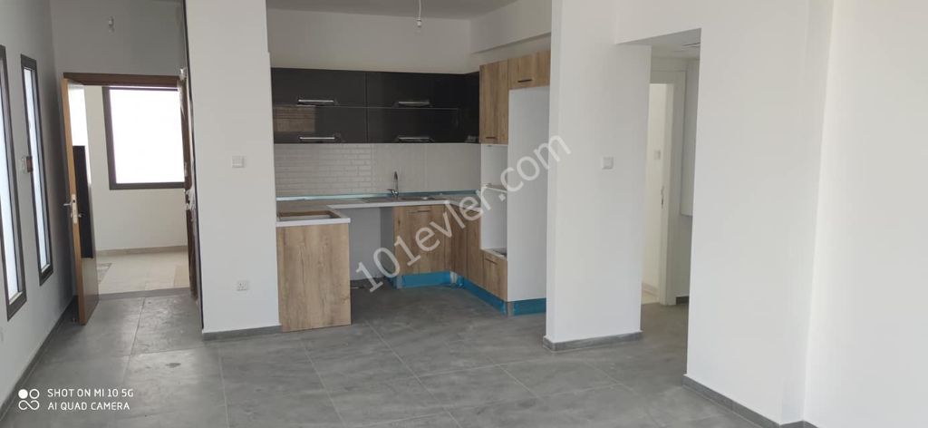 DEREBOYUNA YÜRÜYÜŞ MESAFESİNDE SATILIK 90M2 KAPALI 90 M2TERAS ALANINA SAHİP TÜRK KOÇANLI LÜKS PENTHOUSE MODERN MİMARİ 1.SINIF İSCİLİGE SAHİP 82.000 STG YE SAHİP OLABİLİRSİNİZ…