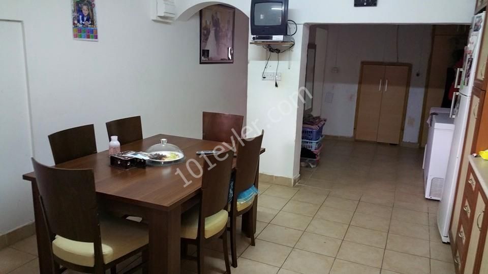 Detached House For Sale in Göçmenköy, Nicosia