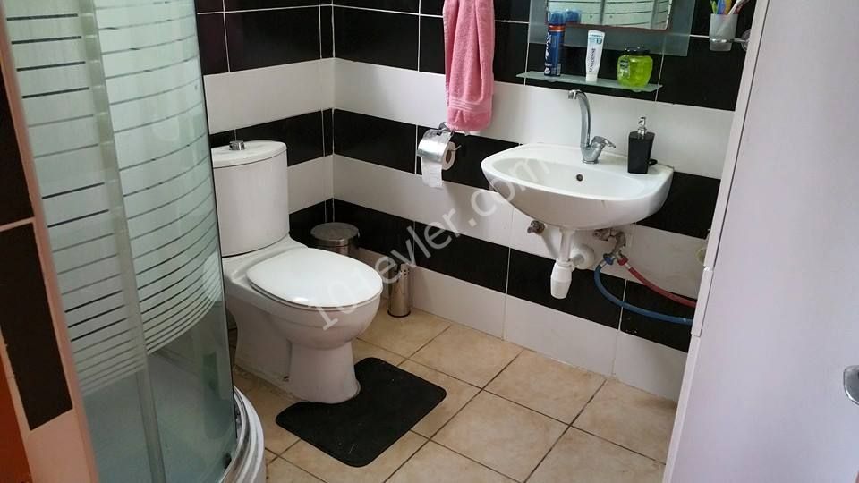 Detached House For Sale in Göçmenköy, Nicosia