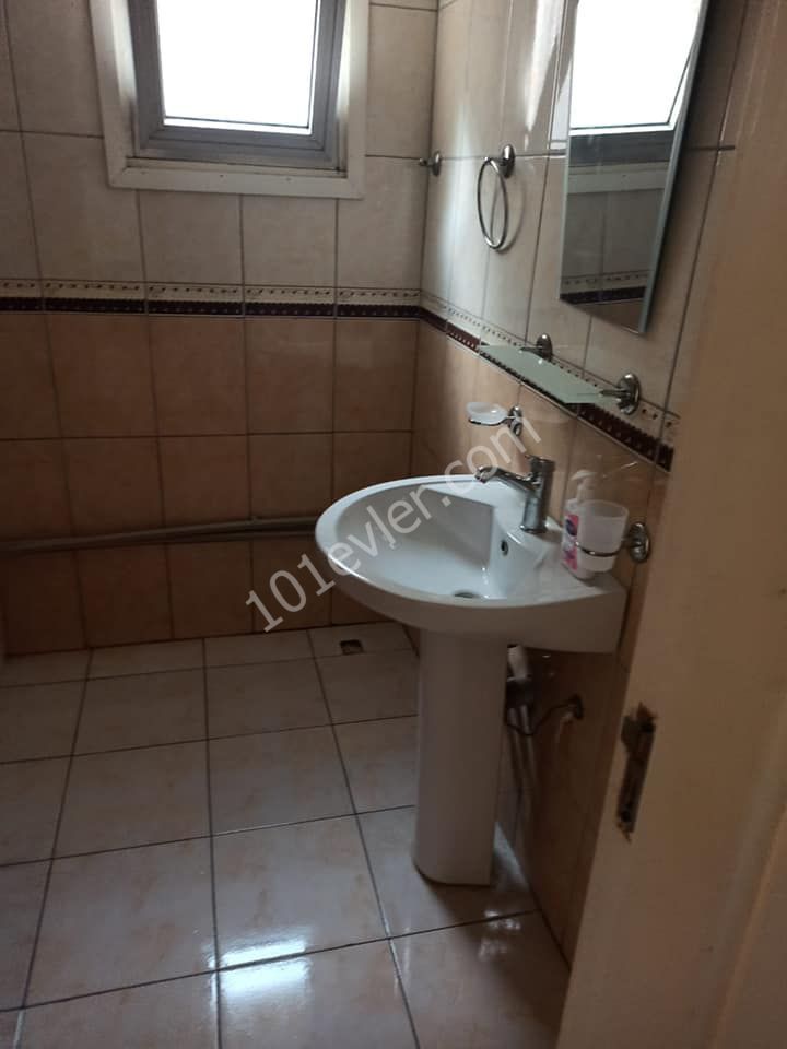 LEFKOSA TASKINKOY 3+1 FULL EŞYALI DAİRE