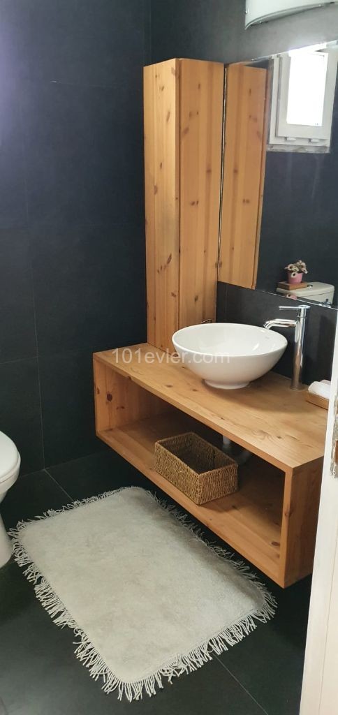 ORTAKÖY – DEVLET  HASTANESİ  KARSISI  MODERN  TASARIM  ARA KAT DAİRE 