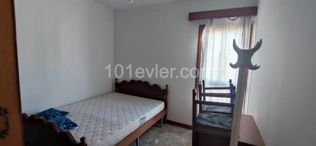 LEFKOŞA – ORTAKÖY  CHİNA  BAZAAR  YANINDA   OFİS  OLMAYA  MÜSAİT  2+1  DAİRE