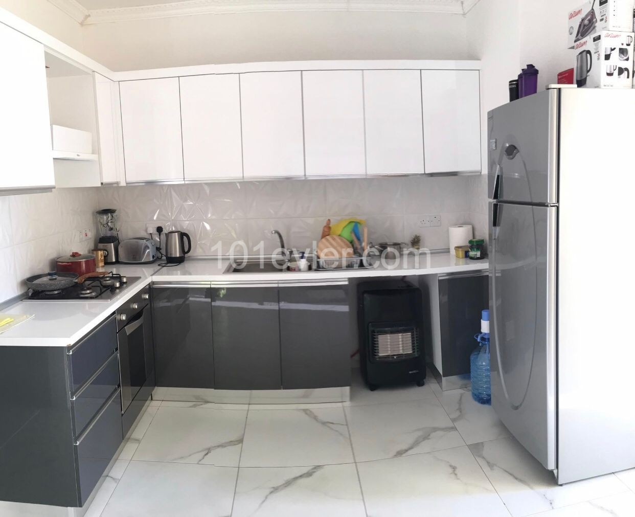 GÖNYELİ YEŞİLADA BÖLGESİNDE  LÜKS VİLLALARIN BULUNDUGU HUZURLU VE SAKİN BİR MAHALLEDE 90 M2 2+1 TÜRK KOÇANLI PENTHOUSE DAİRE TÜM VERGİLERİ ÖDENMİŞ KAÇIRILMAZ FIRSAT