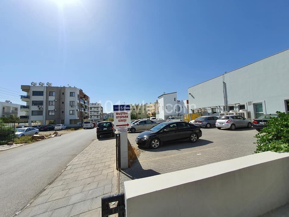 NICOSIA TAŞKINKÖY BUSINESS BANK BEHIND THE GROUND FLOOR A PARTIALLY FURNISHED APARTMENT IS AVAILABLE TO BE AN OFFICE IN A FAIRLY BUSY AREA WITH NO PARKING PROBLEM FOR 4500TL ** 