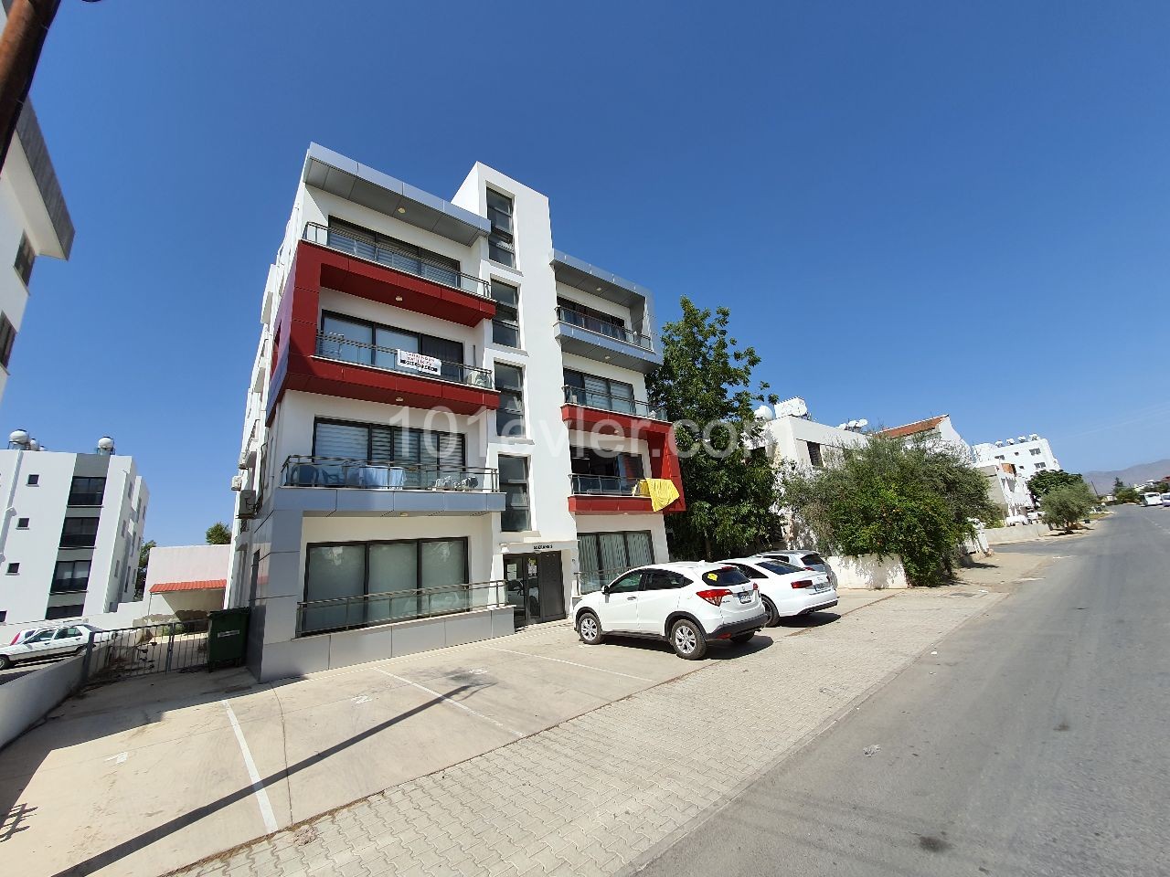 YOU CAN HAVE 61.000 STG IN OUR LUXURY 3 + 1 APARTMENT THAT DOES NOT REQUIRE ANY EXPENSES, WHICH IS SUITABLE FOR EVERY FAMILY WITH ITS LOCATION AND SIZE WHERE YOU WILL LIVE PEACEFULLY IN NICOSIA MITRELI ** 