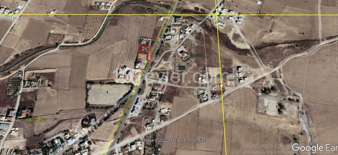 LAND WITH PERMISSION ON ALAYKOY MAIN ROAD ** 