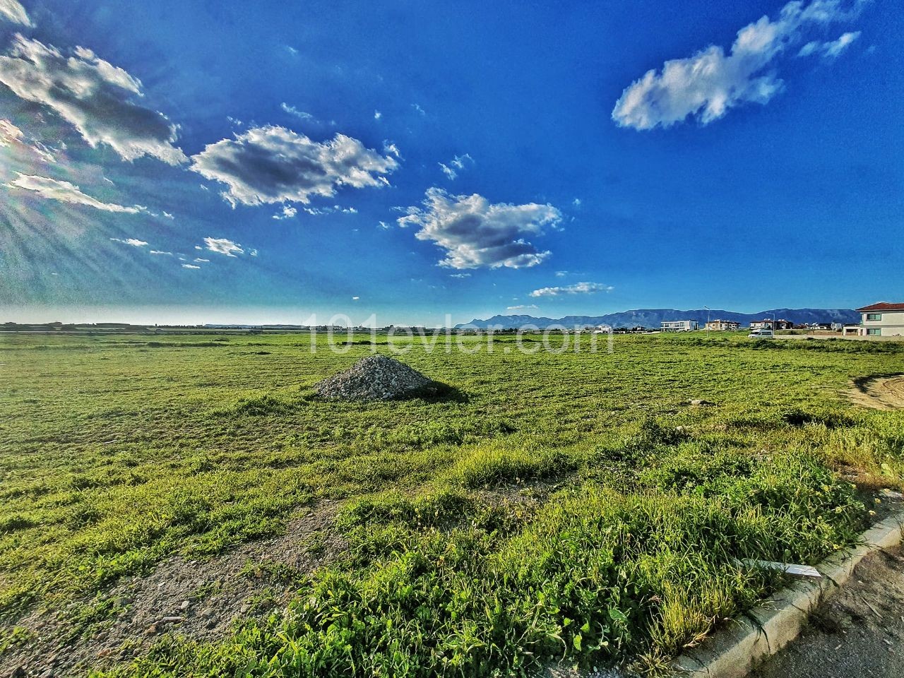 WOULD YOU LIKE TO BUILD THE VILL OF YOUR DREAM IN THE MOST PRESTIGIOUS AREA OF YENİKENT?&#39; LAND SUITABLE FOR THE CONSTRUCTION OF A VILLA WITH TURKISH CORN WITH THE SIZE OF 8,900 a2. ** 