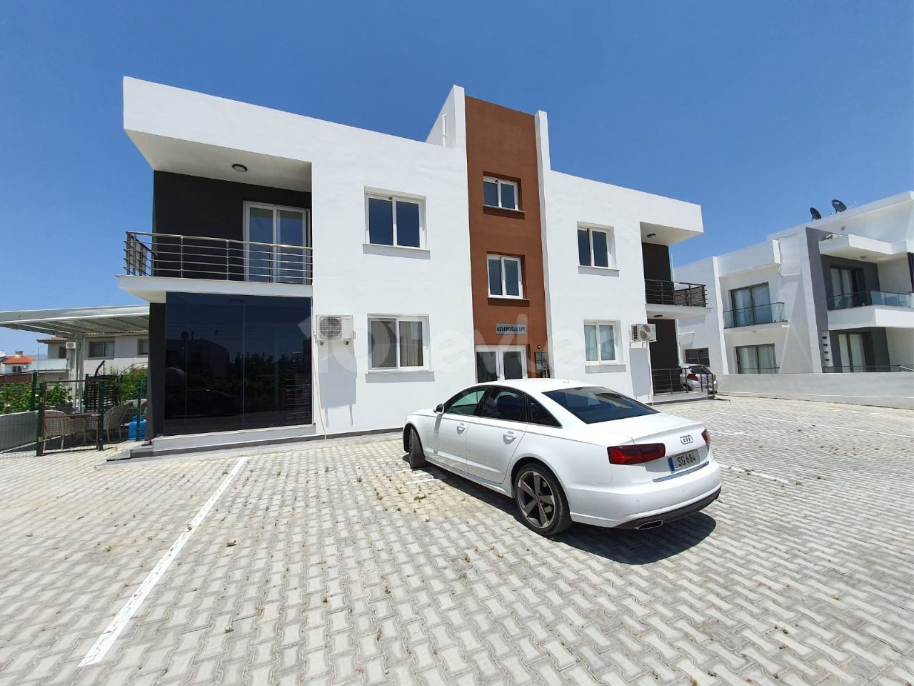 IN A QUIET AND PEACEFUL NEIGHBORHOOD OF 127M2 CONSISTING OF 4 APARTMENTS ON 2 FLOORS IN TOTAL IN MITRELI YEŞILADA DISTRICT 3 + 1 LUXURY APARTMENTS WITH ALL TAXES PAID WITH THEIR OWN LARGE TERRACE SECTION ** 