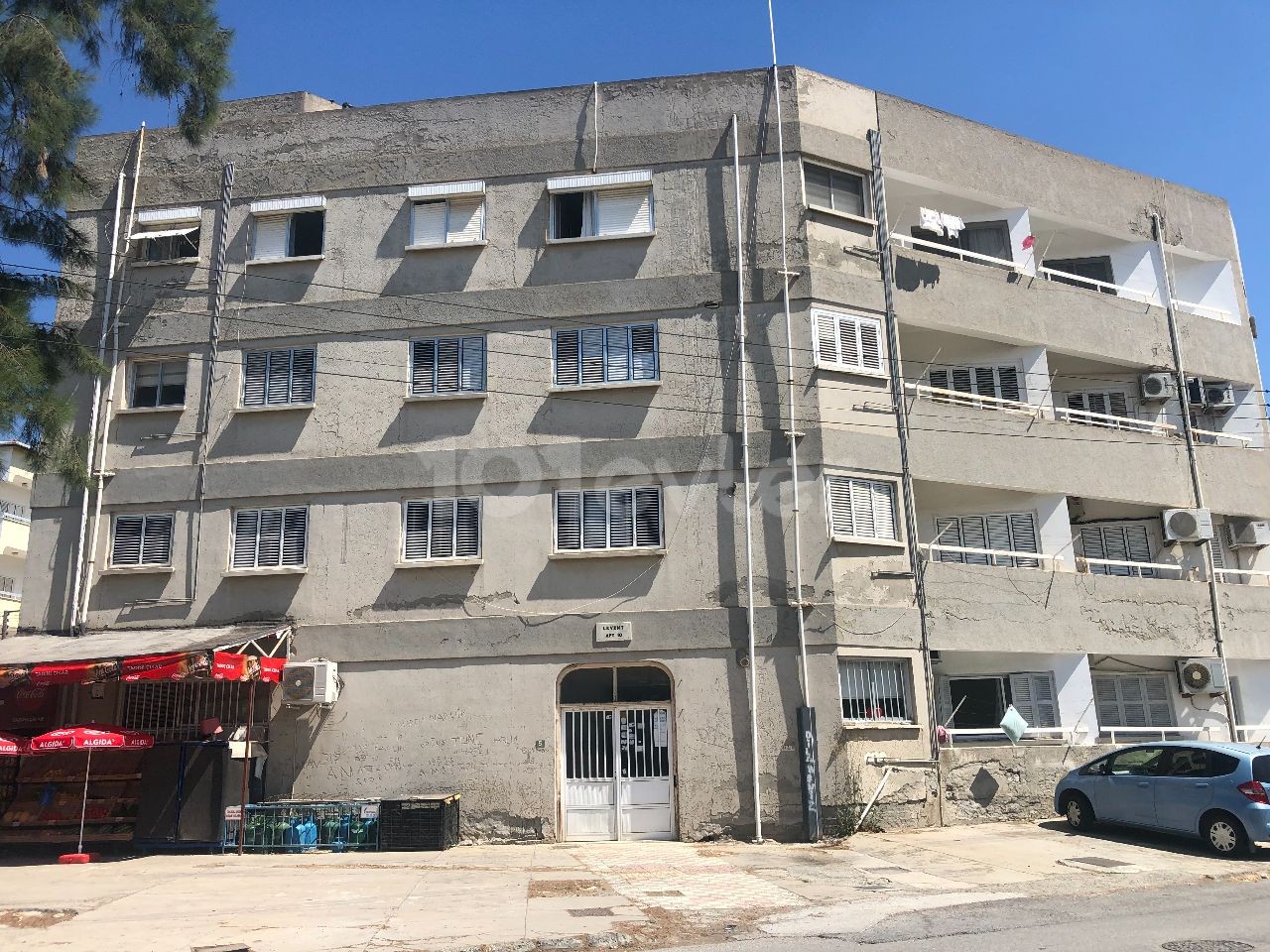 NIKOSIA-GALLIPOLI MEHL FABRIK 50 METER VON DER HAUPTSTRAßE 3 + 1 WOHNUNG ** 