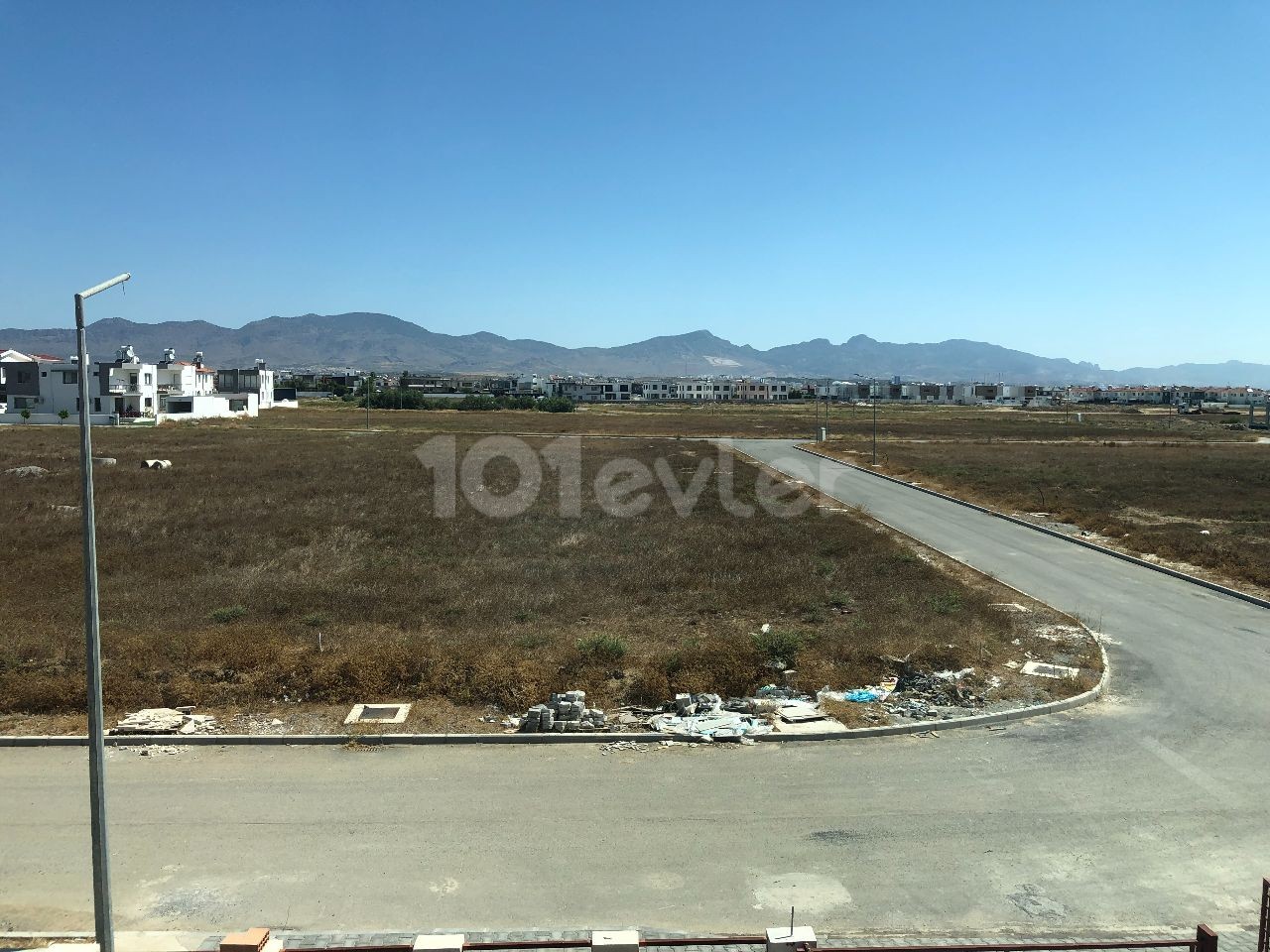 YENIKENT 4 + 1 AND 5 + 1 VILLAS WITH LARGE GARDENS READY FOR DELIVERY IN A SPACIOUS LOCATION ** 