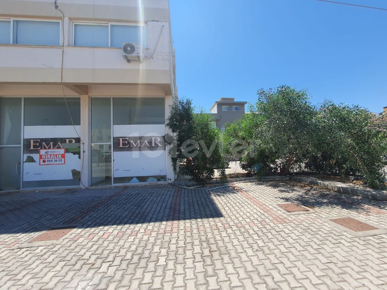 NICOSIA DR. BURHAN NALBANTOGLU STREET LEVENT COLLEGE ACROSS THE STREET FROM THE STREET CLOSE TO 2 RENTAL WORKPLACES EACH WITH A SIZE OF 100 M2 ** 