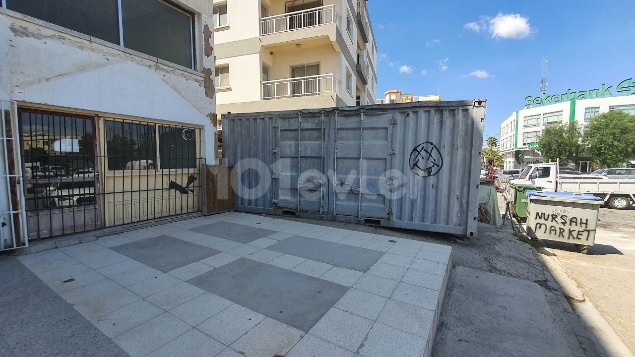 SENDELI SHOP FOR RENT NEXT TO THE BUS TERMINAL IN THE CENTER OF NICOSIA 200 STG ** 