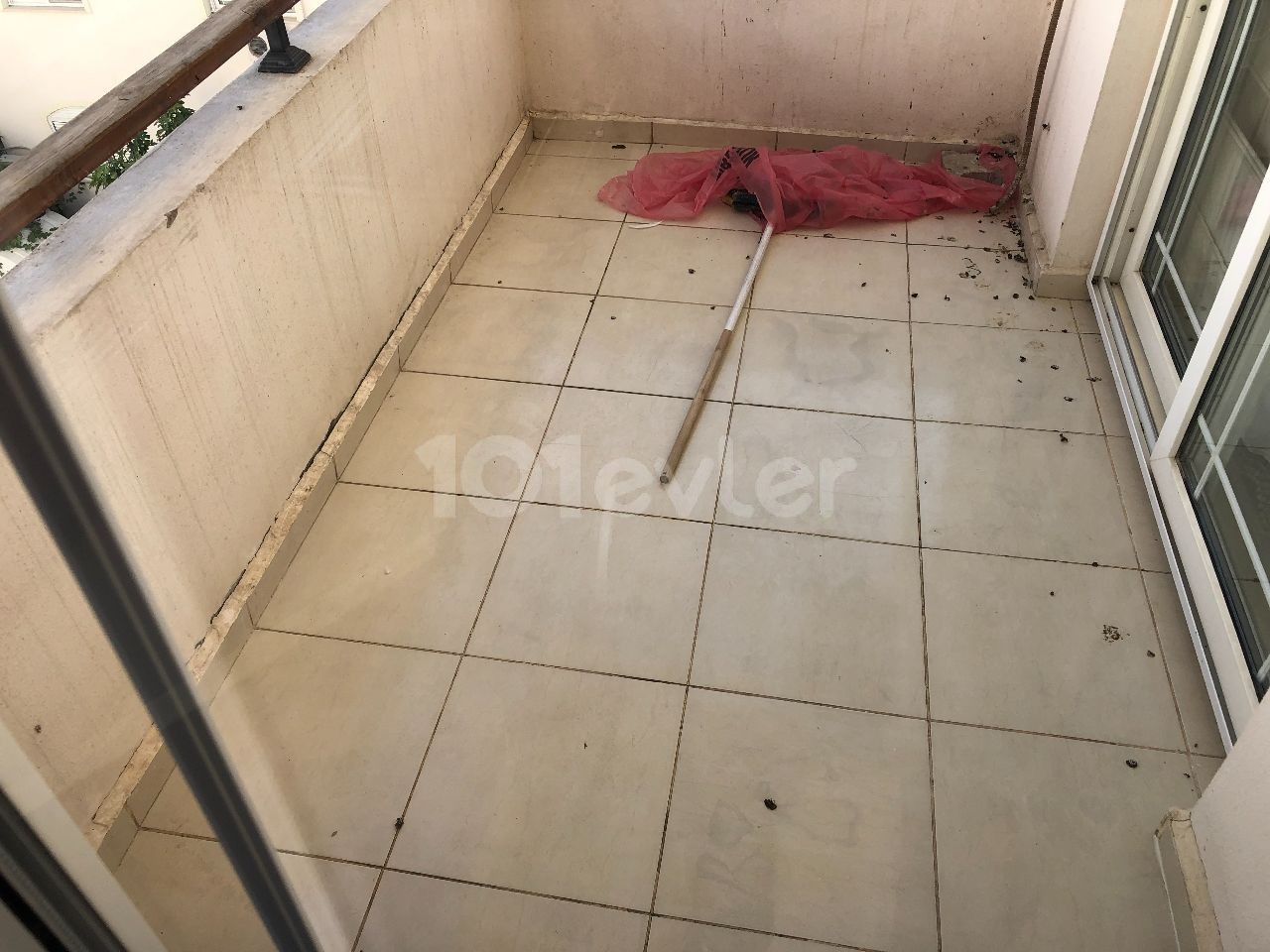 VERY LITTLE USED 3 + 1 SPACIOUS APARTMENT IN HAMITKÖY ** 