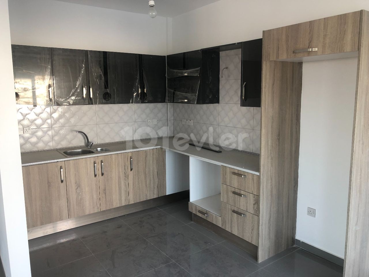 HAMİTKÖYDE   TÜM  VERGİLER  ÖDENMİŞ  2+1  BÜYÜK TERASLI   PENTHOUSE  DAİRE  