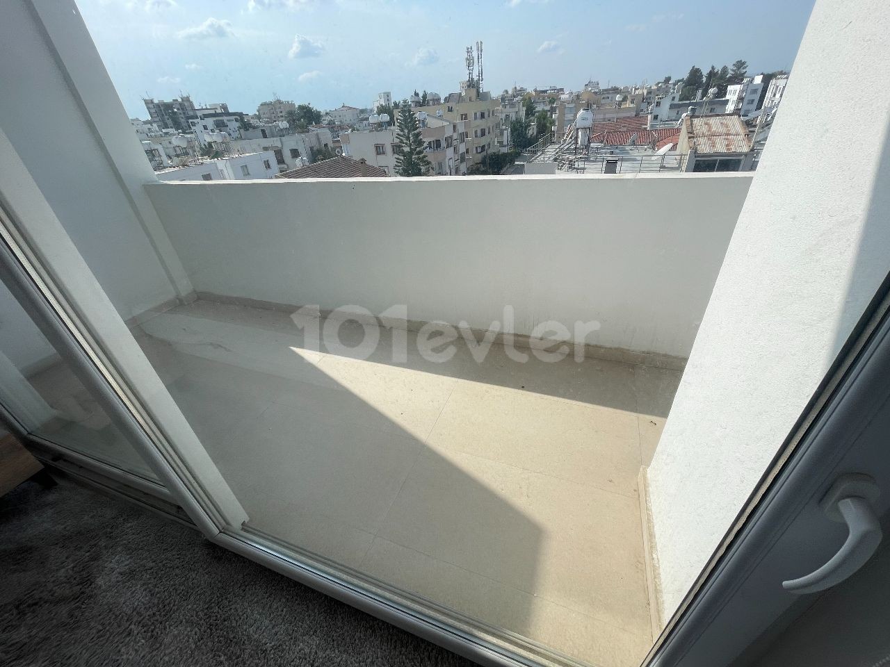 MARMARA  DA  ASANSÖRLÜ  2+1  PENTHOUSE  DAİRE