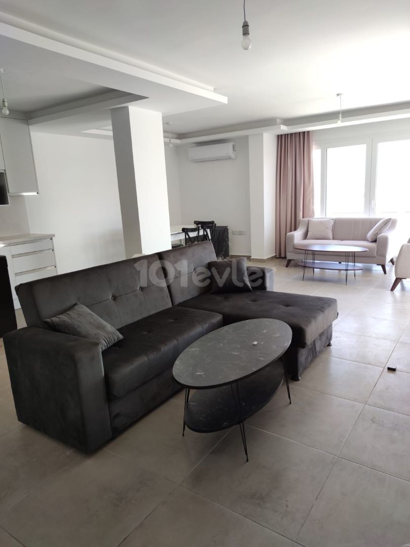 3+1 FULLY LUXURIOUS FURNISHED PENTHOUSE WITH A GREAT LOCATION IN THE CENTER OF KYRENIA WITH A LARGE TERRACE FOR RENT