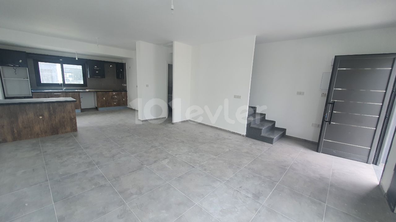 NEU GEBAUTE, FREISTEHENDE ECKVILLA MIT TÜRKISCHEM KOB IN LEFKOŞA HAMİTKÖY BLOCK. FÜR DETAILLIERTE INFORMATIONEN UND BESICHTIGUNG VOR ORT 0533 8303238