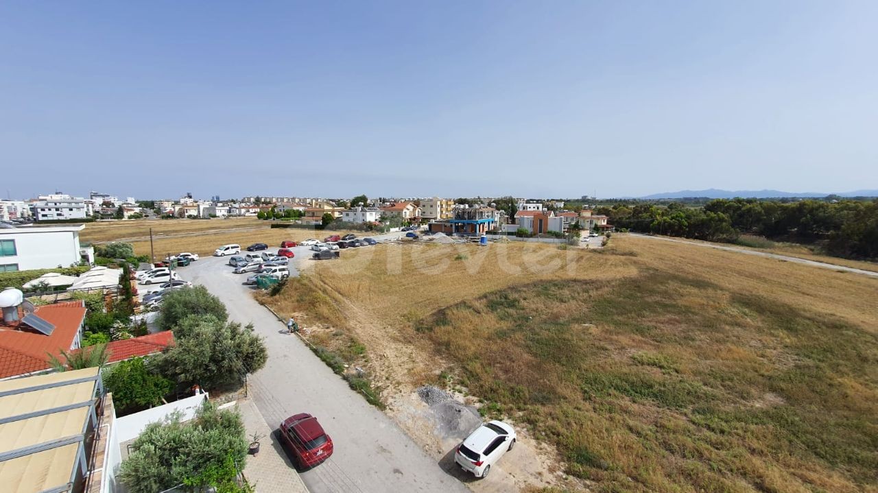 INVESTITIONSMÖGLICHKEIT IN METEHAN, NIKOSIA, MIT ALLEN STEUERN IN EINER FAMILIENWOHNUNG MIT 140 M2 GRÖSSE UND OHNE KOSTEN GEZAHLT.