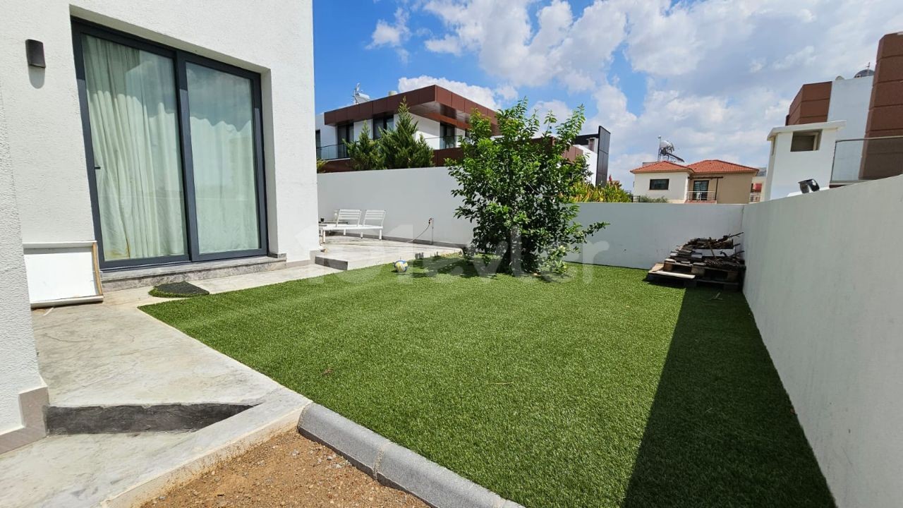 VOLLSTÄNDIG LUXURIÖSE VOLLSTÄNDIG FREISTEHENDE VILLA MIT SOLARPANEEL ZU VERMIETEN IN NICOSIA HAMITKOY GEBIET FÜR DETAILLIERTE INFORMATIONEN UND BESUCHE VOR ORT 0533 8303238