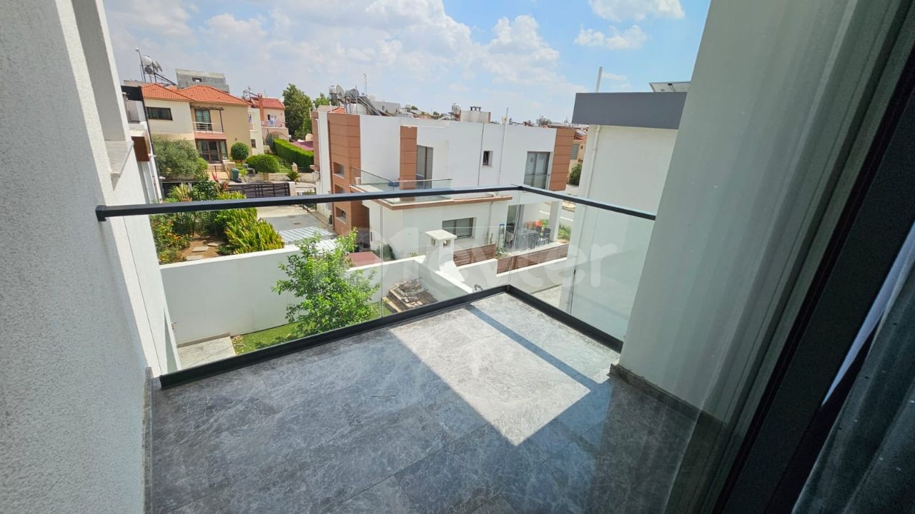 VOLLSTÄNDIG LUXURIÖSE VOLLSTÄNDIG FREISTEHENDE VILLA MIT SOLARPANEEL ZU VERMIETEN IN NICOSIA HAMITKOY GEBIET FÜR DETAILLIERTE INFORMATIONEN UND BESUCHE VOR ORT 0533 8303238