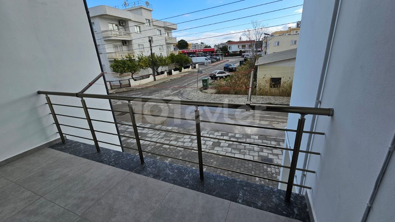 NICOSIA KÜÇÜK KAYMAKLIDA NEW FULLY LUXURY FURNISHED FLATS ON THE SERVICE ROUTE, 50 METERS FROM THE MAIN STREET