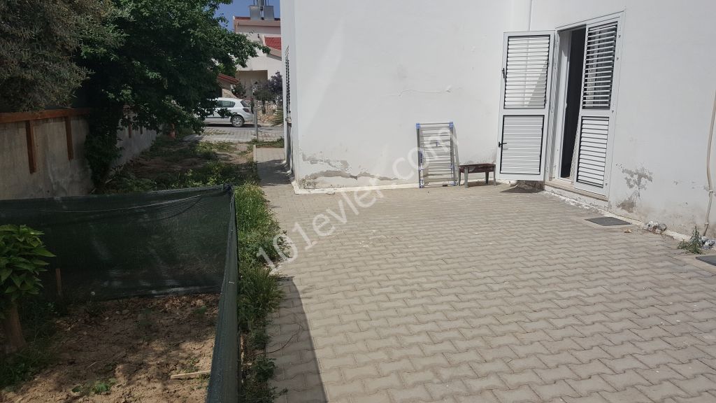 GÖNYELİDE 3+1 135 M2 TÜRK KOÇANLI BAHÇELİ ZEMİN KAT DAİRE