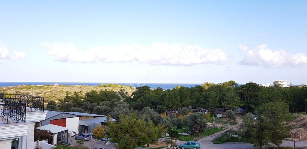 نیمه جدا برای فروش in Zeytinlik, گیرنه