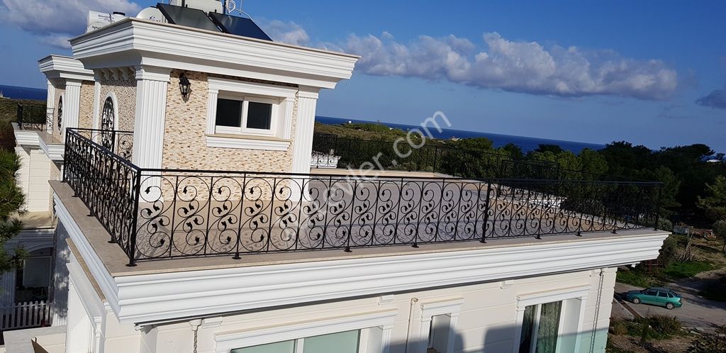 Semi Detached For Sale in Zeytinlik, Kyrenia