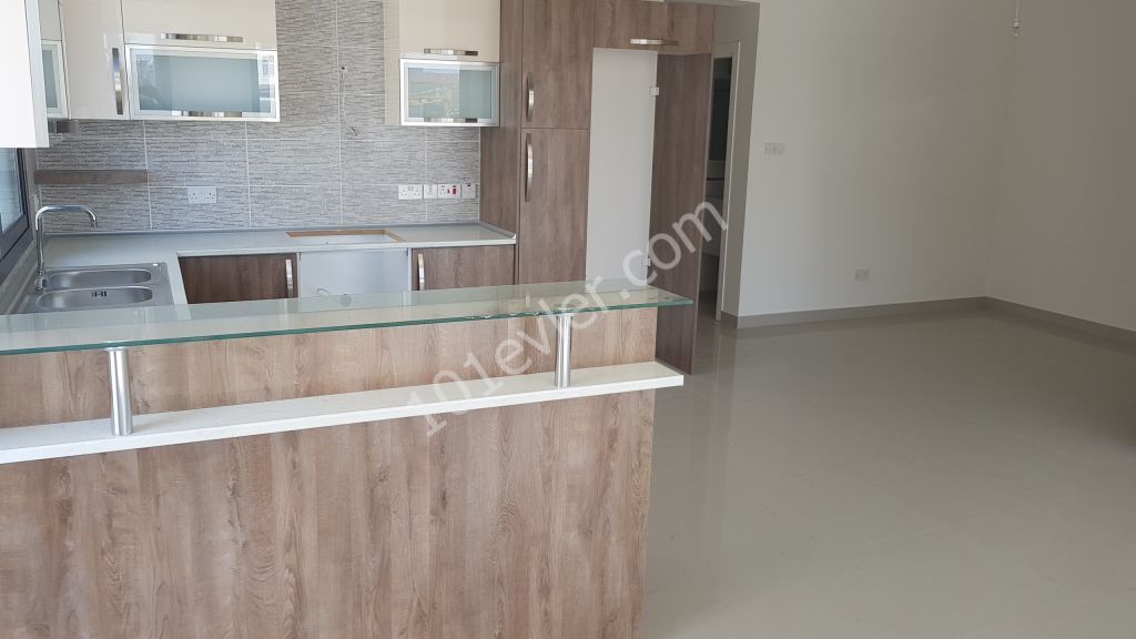 Penthouse For Sale in Göçmenköy, Nicosia